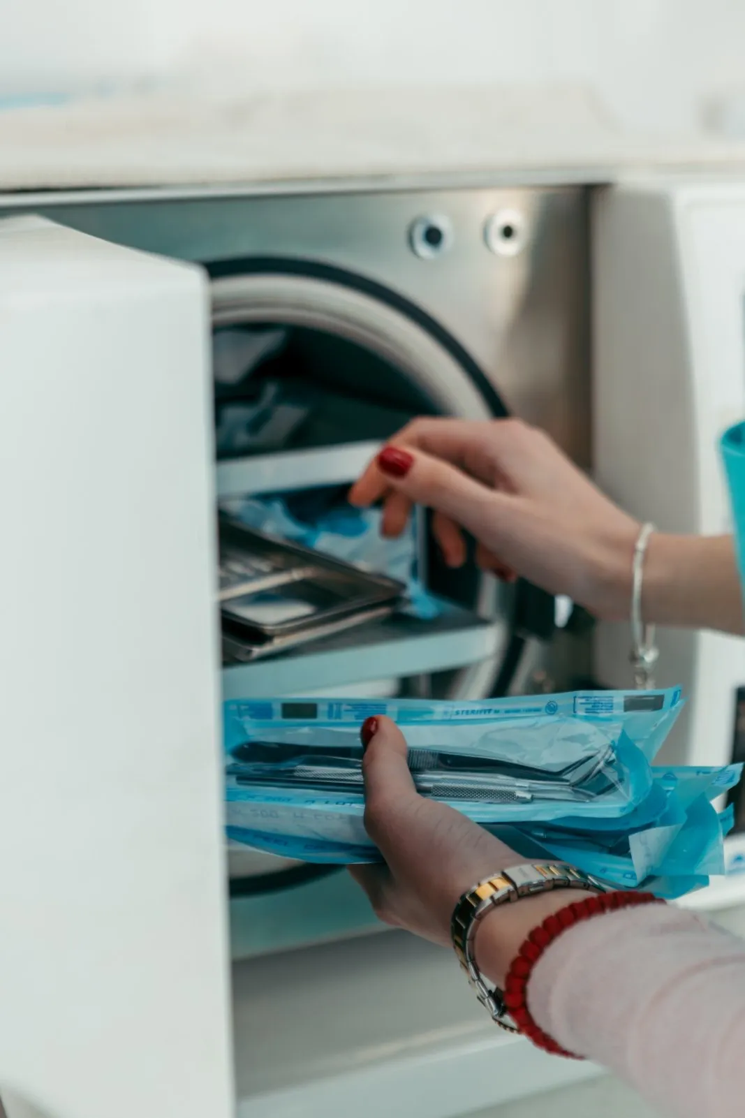 Sterilisation von Instrumenten im Autoklav